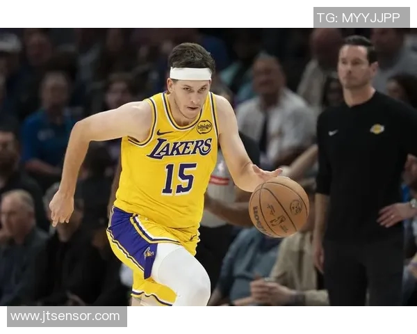 湖人对热火精彩对决回顾12月11日比赛录像分析与亮点总结